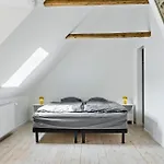 Cozy In With Wifi *